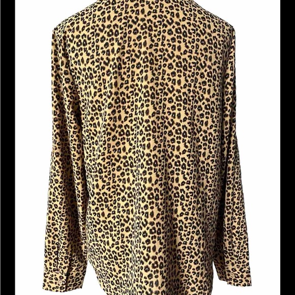 Blush & Day Women’s Small Leopard Long Sleeve Button Up Dress Shirt, made China - Picture 3 of 8